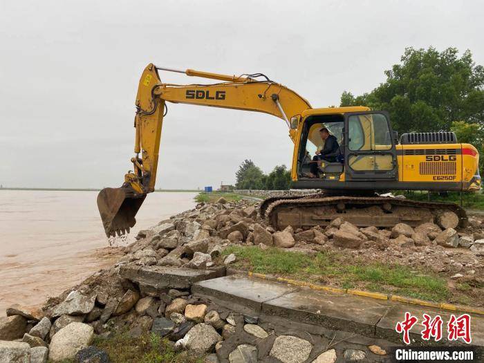 kycom-
陕西省水利系统乐成处置今年渭河1号洪水顶冲重大险情(图7)