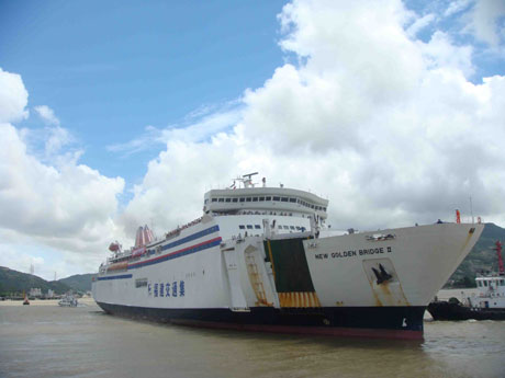 kycom：都市化的生活景观：80后青年画家李亮作品选(图1)