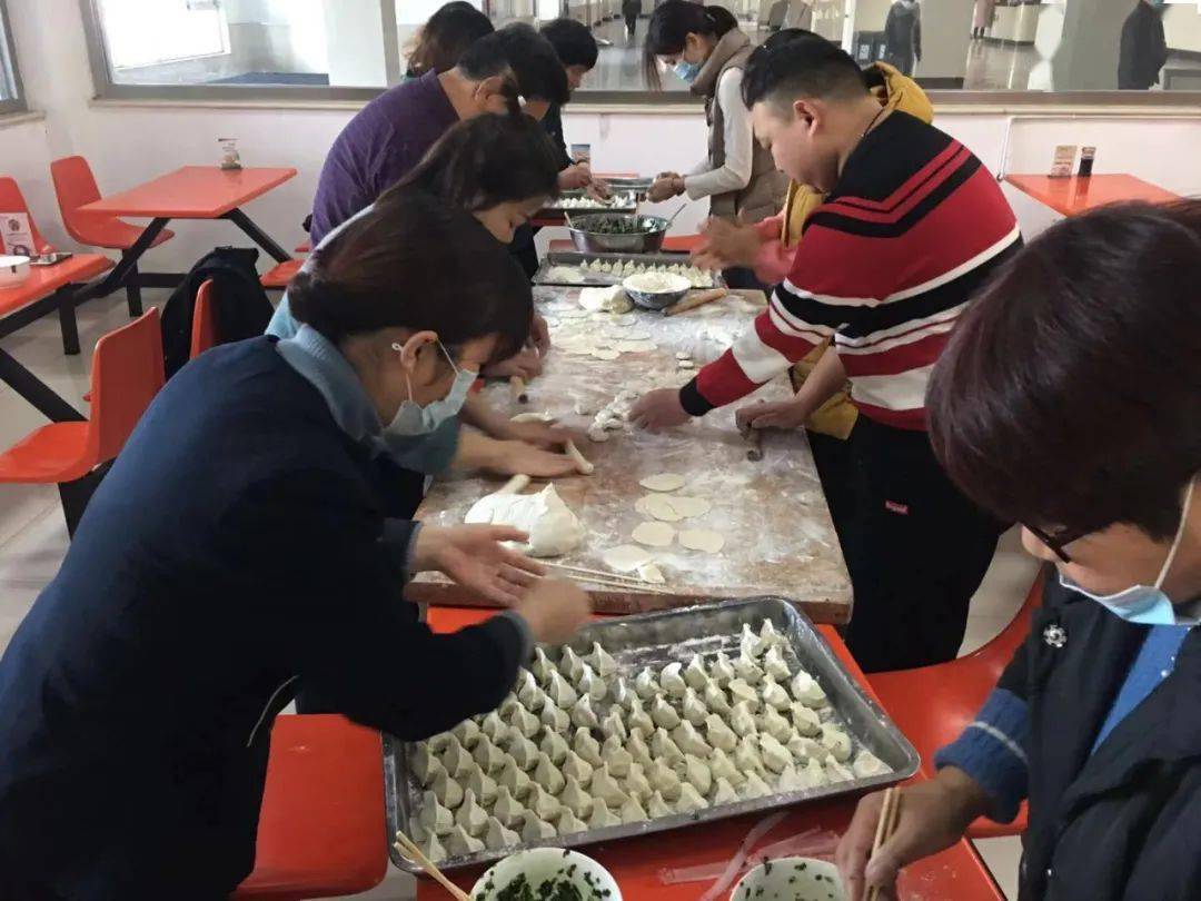 
【爱在新干线】冬至食堂多欢笑  饺子飘香暖人心【ky com】(图9)