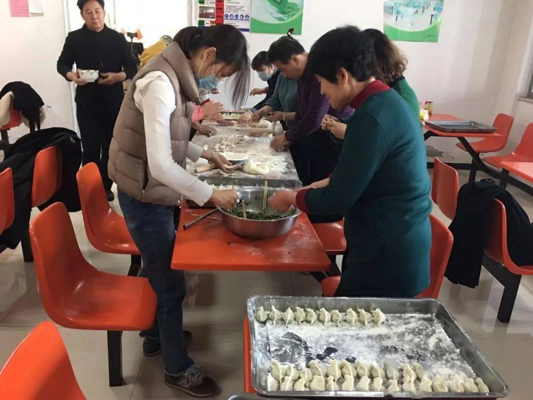 
【爱在新干线】冬至食堂多欢笑  饺子飘香暖人心【ky com】(图10)