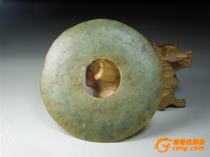 艺术品市场正由拍卖模式转向经销商模式：ky.com(图2)