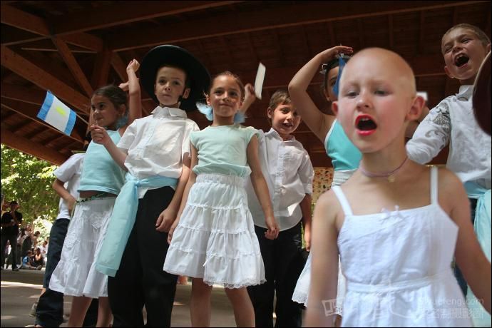 【kycom】康明义应邀大都美术馆举行的翰墨中华·巅峰艺术邀请展开幕式笔会(图1) ky com